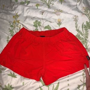 Patagonia women’s size XS red shorts(RARE)